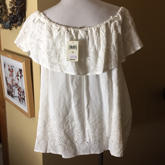 LUCKY Size 2x On/Off Shoulder Eyelet EmbroideredTop Pullover Romantic $99 NEW - Picture 12 of 16